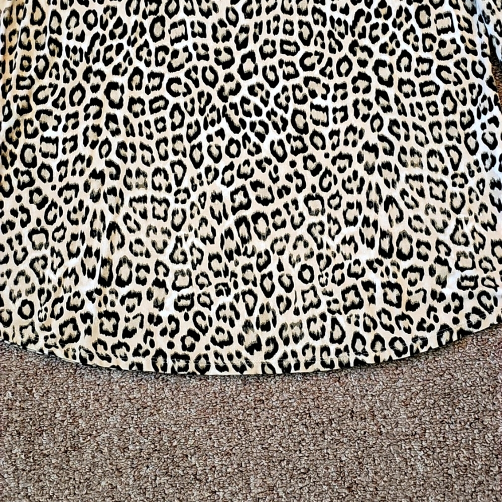 Top - Picture 5 of 15